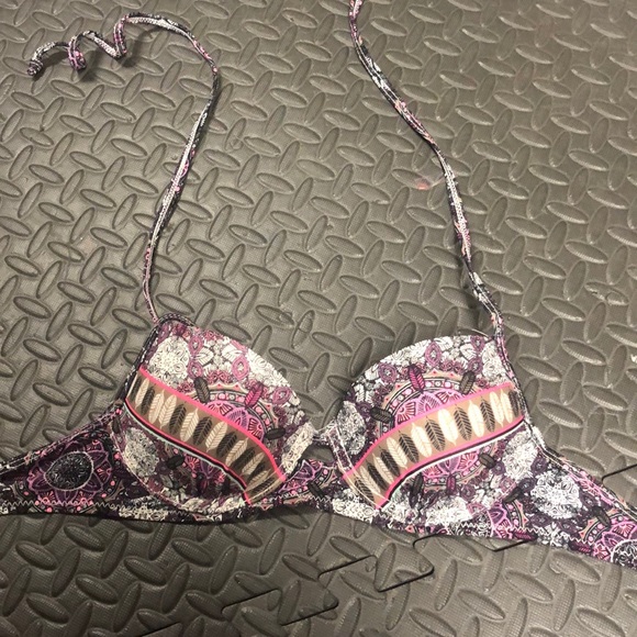 Ardene light push up bikini top - Picture 1 of 3